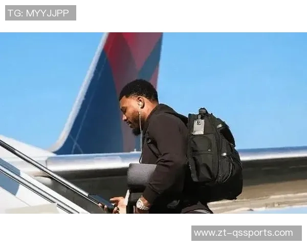 出征客场！湖人官推晒登机照：快速造访犹他州